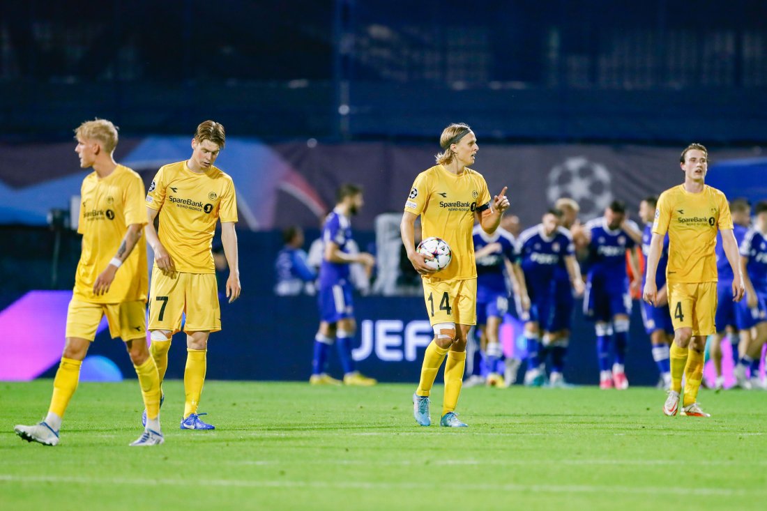 Skuffede spillere fra Bodø/Glimt etter tap 4-1 i returkampen i fjerde kvalifiseringsrunde til Champions League i fotball mellom Dinamo Zagreb og Bodø/Glimt på Stadion Maksimir i Zagreb.Foto: Nikola Krstic / NTB