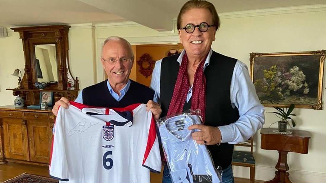Englands tidligere landslagssjef Sven-Göran Eriksson har bidratt med en signert engelsk landslagsdrakt.